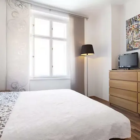 Apartment Chic And Spacious 5min From Historic By Easybnb Prag