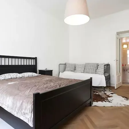 Apartment Chic And Spacious 5min From Historic By Easybnb Prag