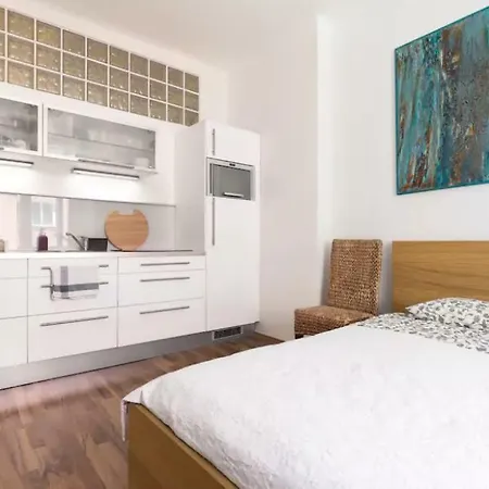 Chic And Spacious 5min From Historic By Easybnb * Prag